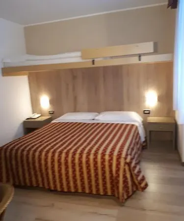Pineta Hotel 3*