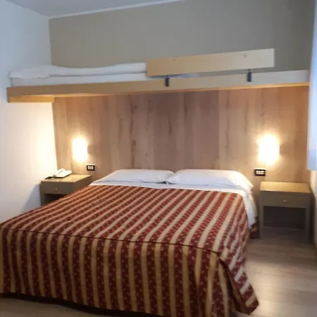 Hotel Pineta Ponte Di Legno